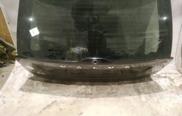 Volvo XC60 Tailgate/trunk/boot lid JUODAS