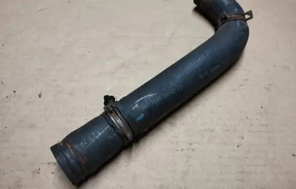Chrysler Sebring (JS) Engine coolant pipe/hose