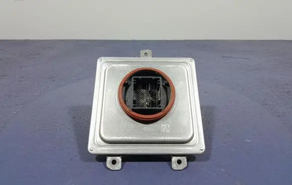 BMW X7 G07 Voltage converter/converter module 7933361