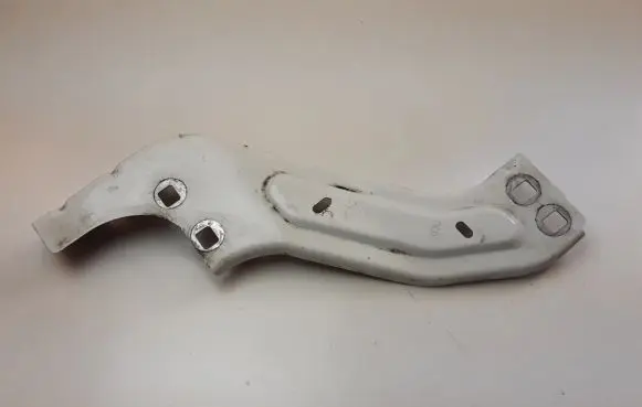 Citroen Berlingo Headlight/headlamp mounting bracket E03D