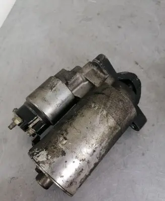 Citroen C5 Starter motor 9647982880