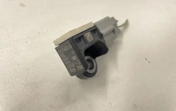 Volvo V60 Airbag deployment crash/impact sensor 31334336