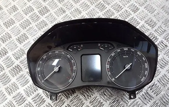 Skoda Octavia Mk2 (1Z) Speedometer (instrument cluster) 1z0920841e