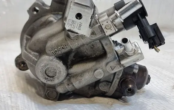 Ford Ecosport Fuel injection high pressure pump 9811347280