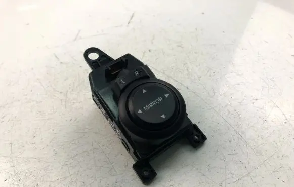 Hyundai i20 (PB PBT) Wing mirror switch 202008161