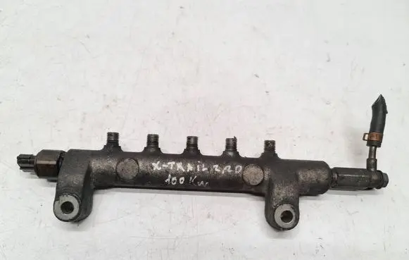 Nissan X-Trail T30 Fuel main line pipe