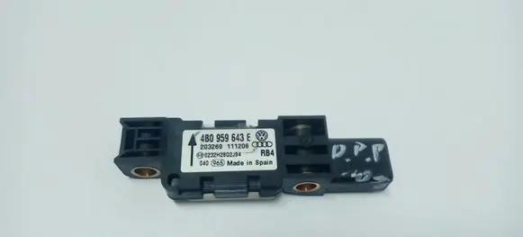 Volkswagen Phaeton Airbag deployment crash/impact sensor 8E0959643E