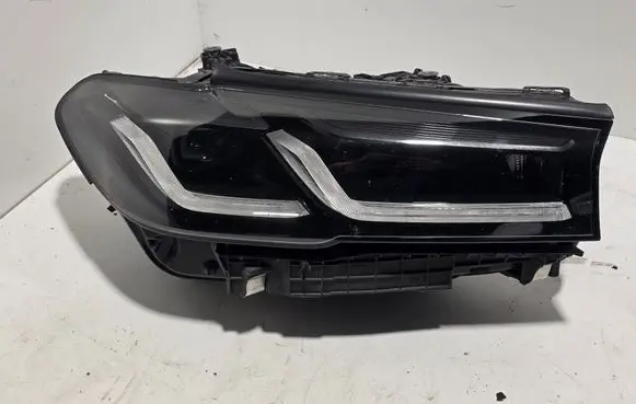 BMW 5 G30 G31 G38 Headlight/headlamp 8082660 EA8290