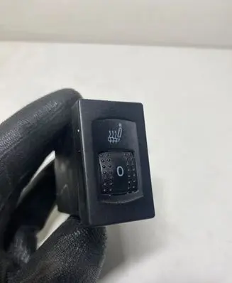 Volkswagen PASSAT B5 Seat heating switch 3B0963563C