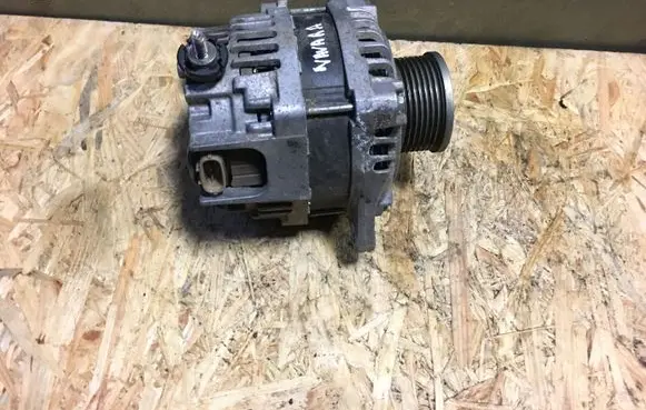 Nissan Navara D40 Generator/alternator 231001AT1A A2TX1781