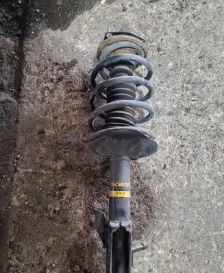 Nissan Almera N16 Front shock absorber/damper