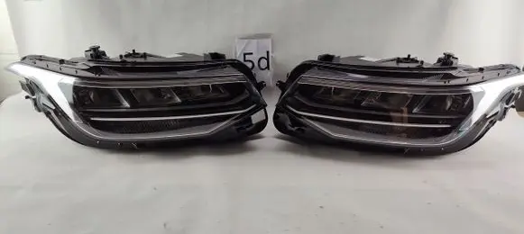Volkswagen Tiguan Headlights/headlamps set 