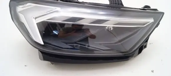 Audi A1 Headlight/headlamp