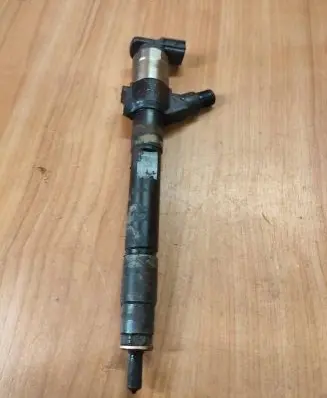 Mitsubishi Outlander Fuel injector 1465A323 D9P02841