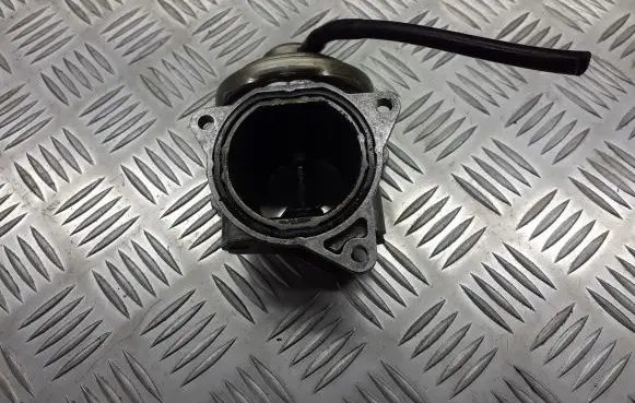 Audi A3 S3 8P EGR valve 038131501S