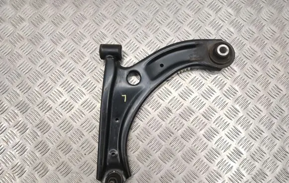 Suzuki Swift IV Front lower control arm/wishbone