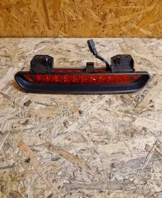 Chevrolet Orlando Third/center stoplight 95031492