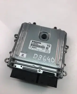 Volvo V70 Engine control unit/module ECU 31336983 0281018414