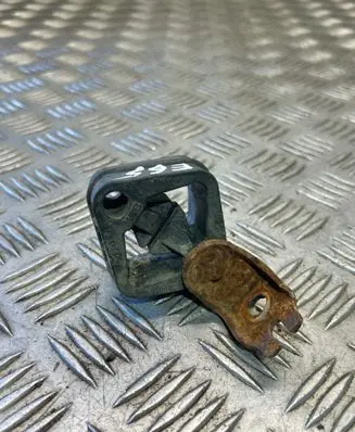 BMW 7 E65 E66 Muffler mount bracket/holder 7508087