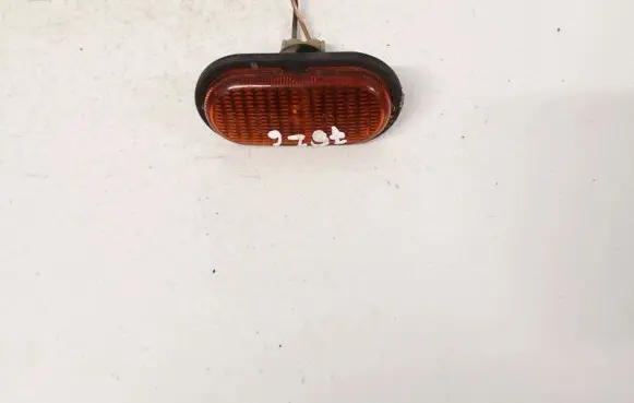 Renault Kangoo I Front fender indicator light 7700847333