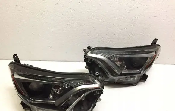 Toyota RAV 4 (XA40) Headlights/headlamps set 