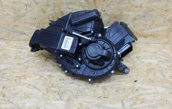 Volkswagen Multivan T5 Interior heater climate box assembly 7H0819004E 52495324 C047199