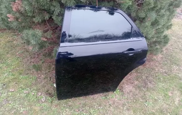 Chrysler 300 - 300C Rear door