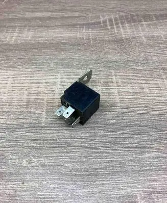 Audi A6 S6 C4 4A Other relay ACB12401 CB1FM12VH16 31220