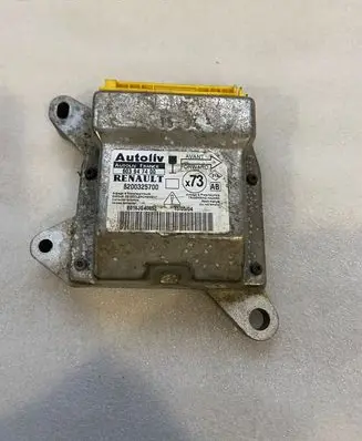 Renault Laguna I Airbag control unit/module 8200325700 603947400