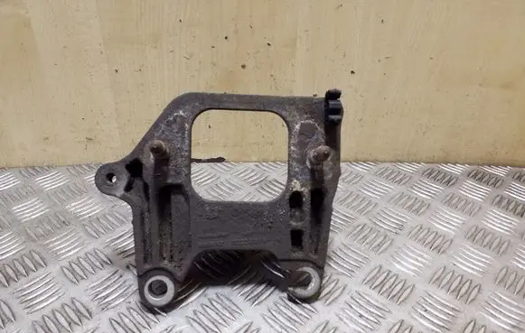 Renault Trafic III (X82) Gearbox mounting bracket 112228161R