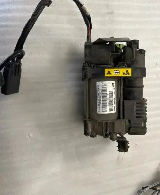 Jeep Grand Cherokee Air suspension compressor/pump 68041137AG 21193Z P68041137AG