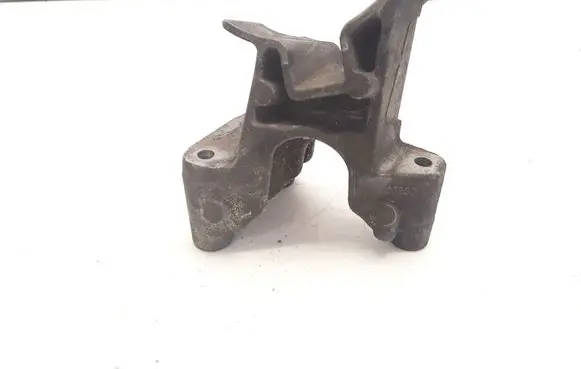 Peugeot 406 Engine mounting bracket 23280