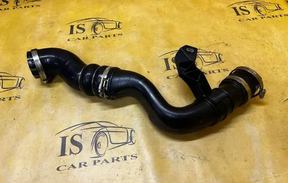 Ford Explorer VI Intercooler hose/pipe L1M36C640