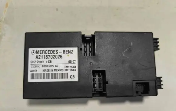 Mercedes-Benz GL X164 Seat control module A2118702026 00005822A9