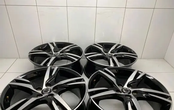 Volvo XC40 R19 alloy rim 