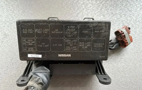 Nissan Patrol Y61 Relay mounting block 24388VC760