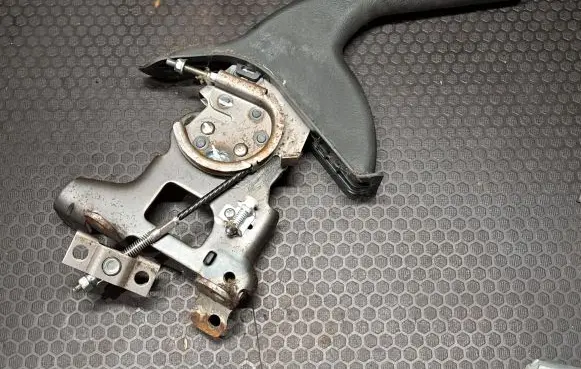 Hyundai Tucson JM Hand brake release handle 