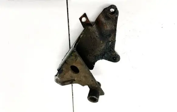Volkswagen Caddy Engine mounting bracket