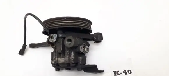 Mazda 626 Power steering pump GA2A32650D 21273664