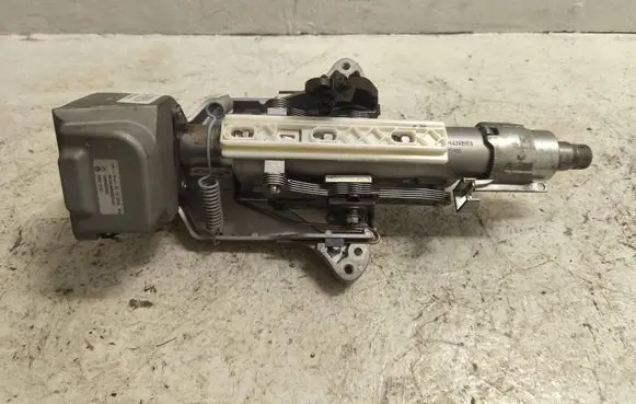 Mercedes-Benz B W245 Steering wheel axle 1695452932 33520101 9016446900220101