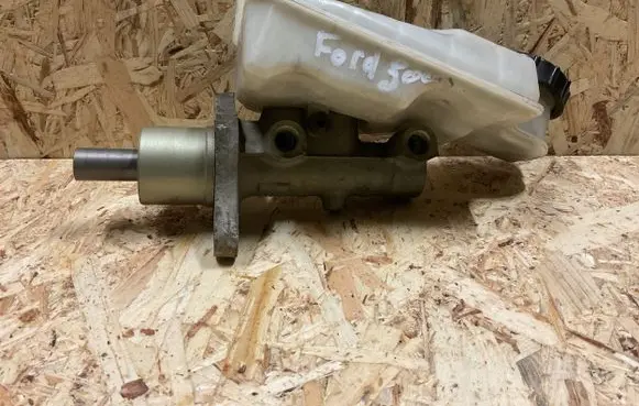 Ford Focus Master brake cylinder 03350891031