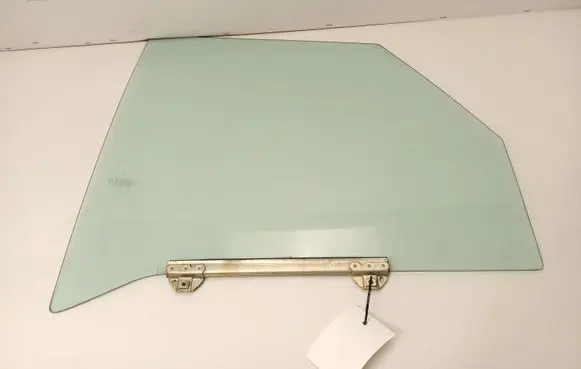 Mercedes-Benz 250 280 C CE W114 Front door window glass four-door