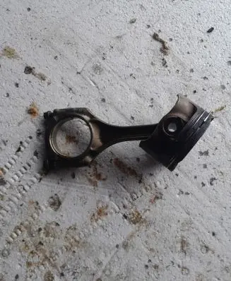 BMW 7 F01 F02 F03 F04 Piston with connecting rod 784323704 120326193