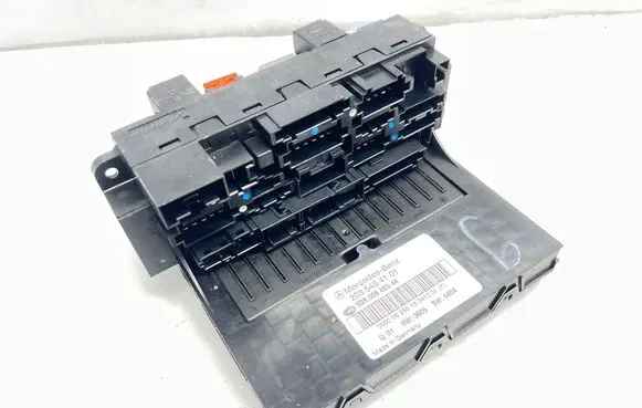 Mercedes-Benz C W203 Fuse module 2035454101 5DK00848544