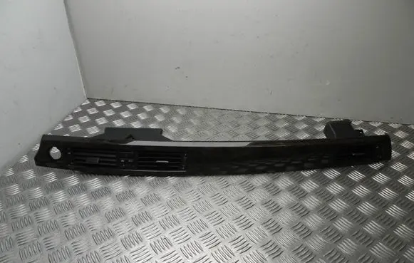 BMW 3 E90 E91 Radio/GPS head unit trim 7132851 Baldai3661