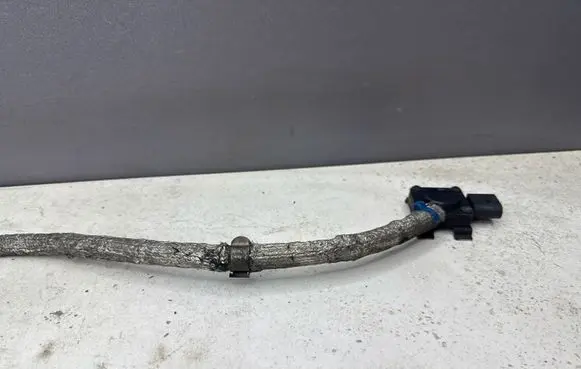 BMW 5 E60 E61 Exhaust gas pressure sensor 7789219