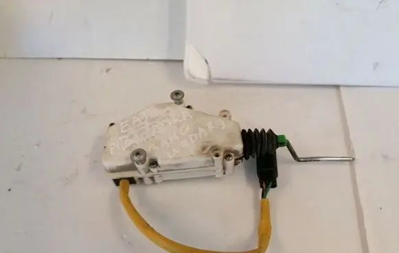 Seat Alhambra (Mk1) Central locking motor 7m0959775c