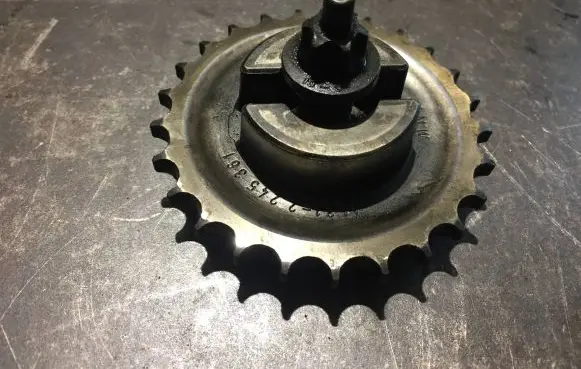 BMW 5 E34 Camshaft pulley/ VANOS 2245361