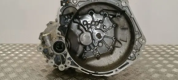 Opel Karl Manual 5 speed gearbox 631071594 25190199 HH067071