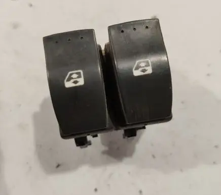 Renault Scenic II - Grand scenic II Electric window control switch 315042